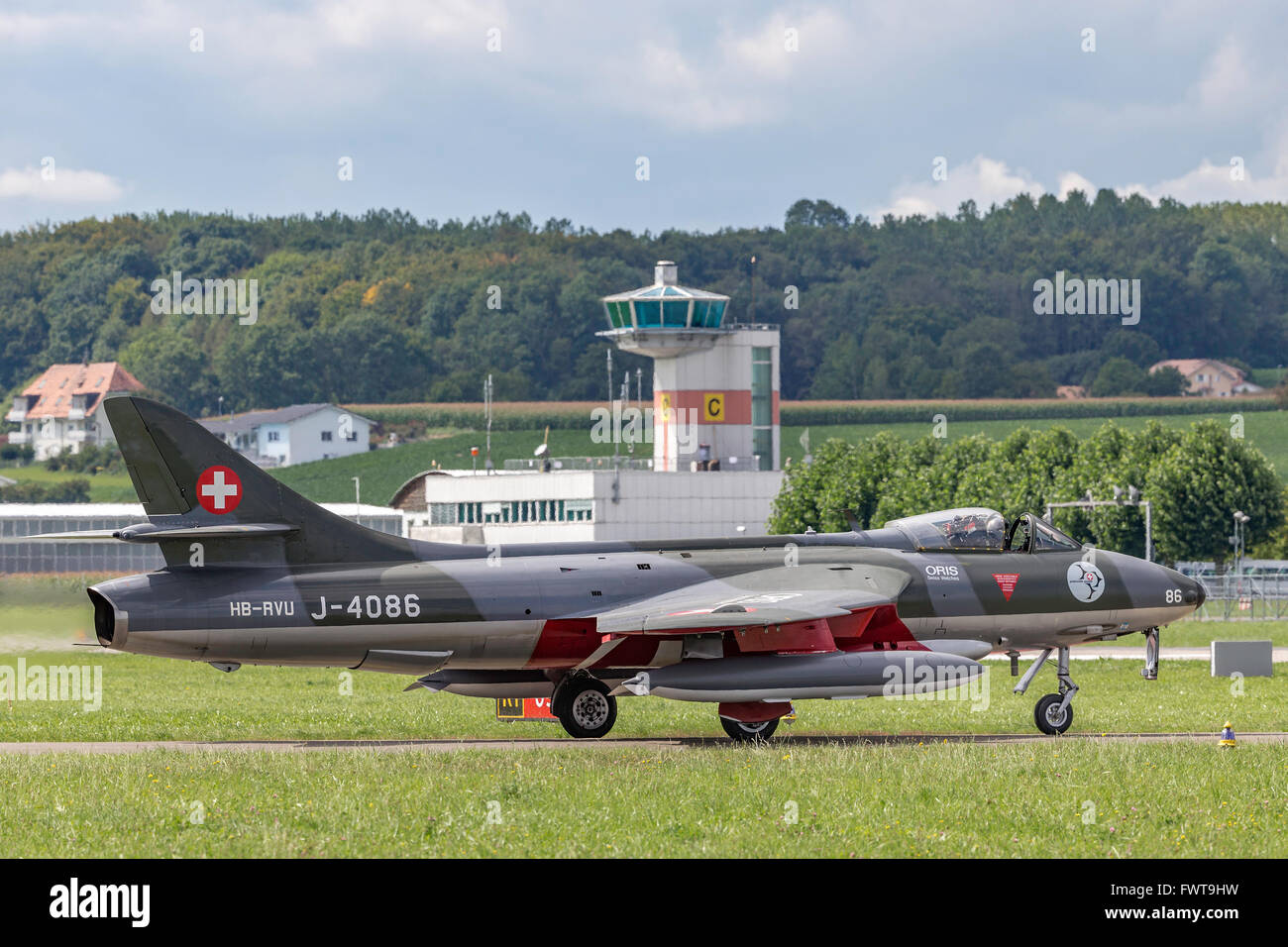 Ex Swiss Air Force Hawker Hunter F.58 fighter aircraft HB-RVU Foto Stock