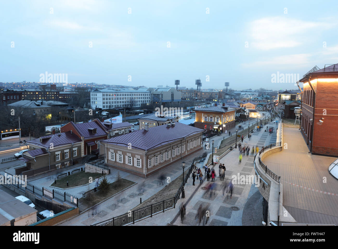 130 Kvartal Irkutsk è più popolare area di intrattenimento. Ristoranti, club e bar situato nella vecchia tradizionali case russe Foto Stock