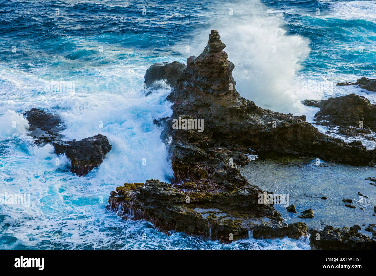 Onde sul nord della costa di Maui Foto Stock