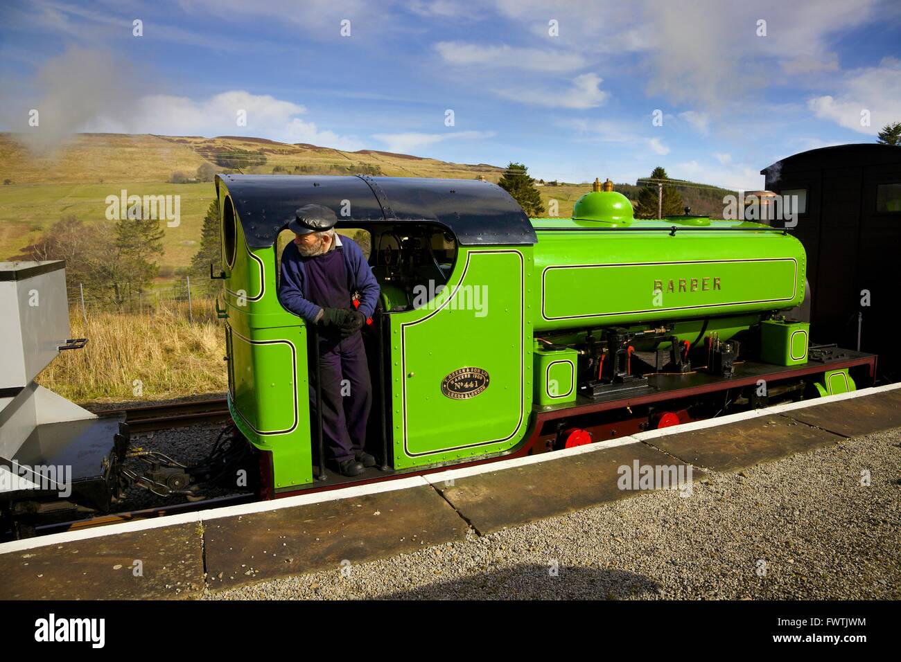 South Tynedale Railway. Treno a vapore barbiere 441 0-6-2 arriva in edicola Kirkhaugh fermare. Alston, Cumbria, Inghilterra, Regno Unito. Foto Stock South Tynedale Railway. Treno a vapore barbiere 441 0-6-2 arriva in edicola Kirkhaugh fermare. Alston, Cumbria, Inghilterra, Regno Unito. Foto Stock