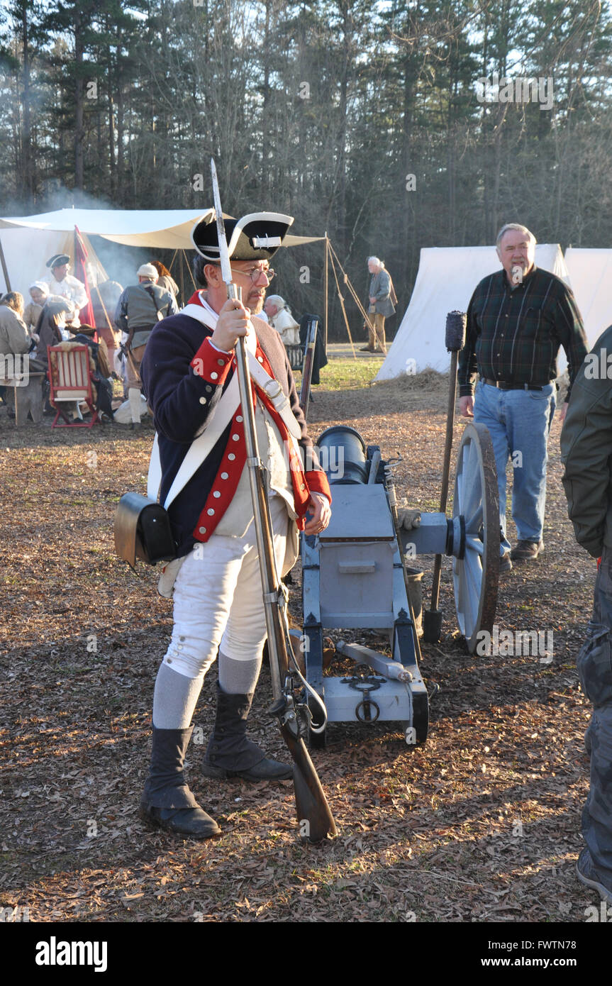 Una rievocazione storica della battaglia di Cowpens durante la Rivoluzione Americana. Foto Stock