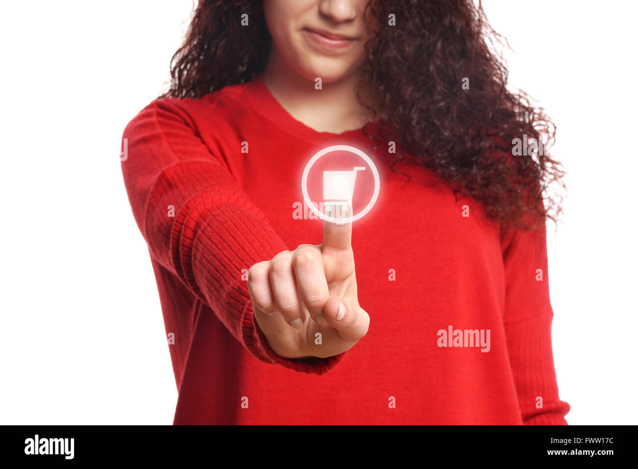 Ragazza spingendo il pulsante virtuale con icona del carrello Foto Stock