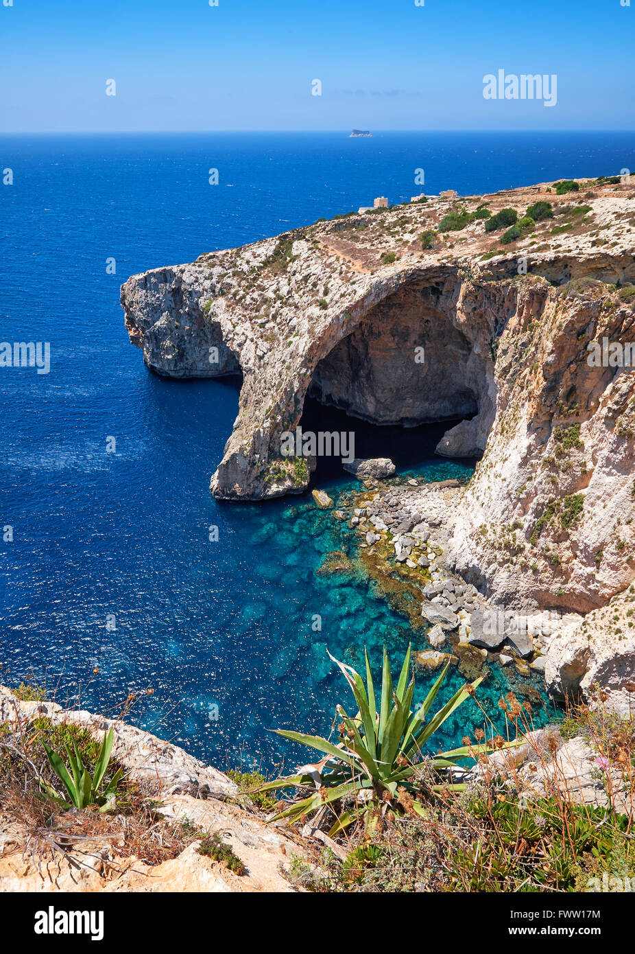 Grotta Azzurra - uno dei punti di riferimento della natura sull isola di Malta Foto Stock