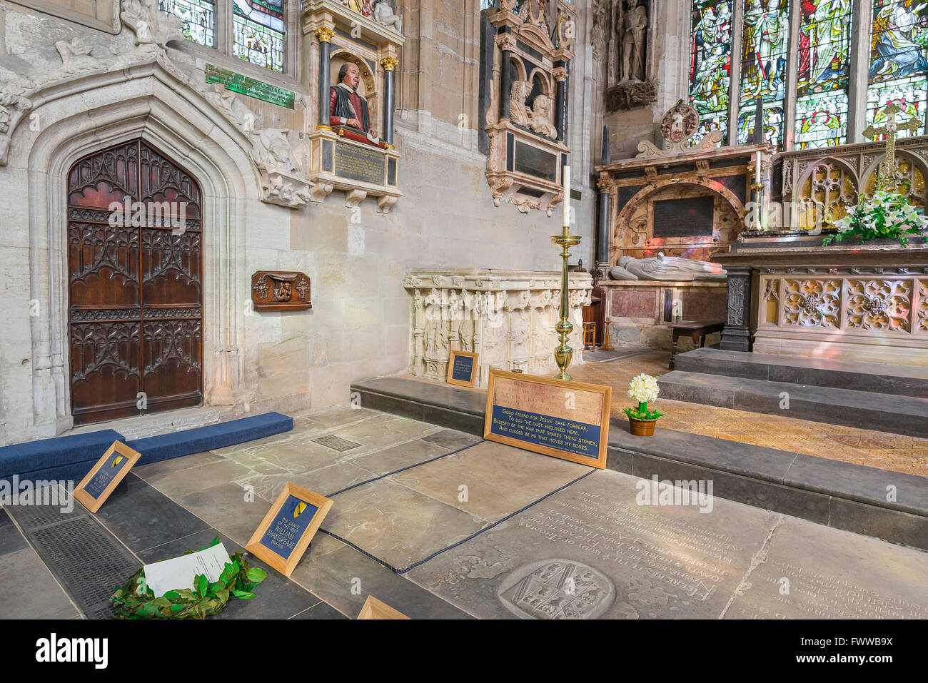 Luogo di sepoltura di Shakespeare, vista del luogo di sepoltura di William Shakespeare nella chiesa della Santissima Trinità, Stratford Upon Avon, Warwickshire, Inghilterra, Regno Unito Foto Stock