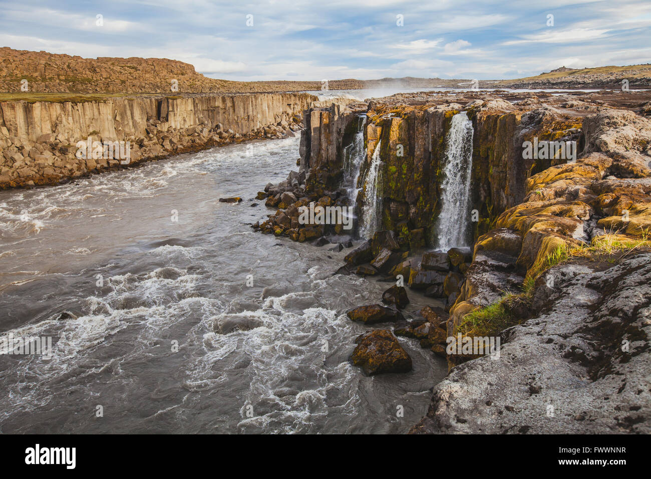 Bellissimo paesaggio, cascata in Islanda Foto Stock