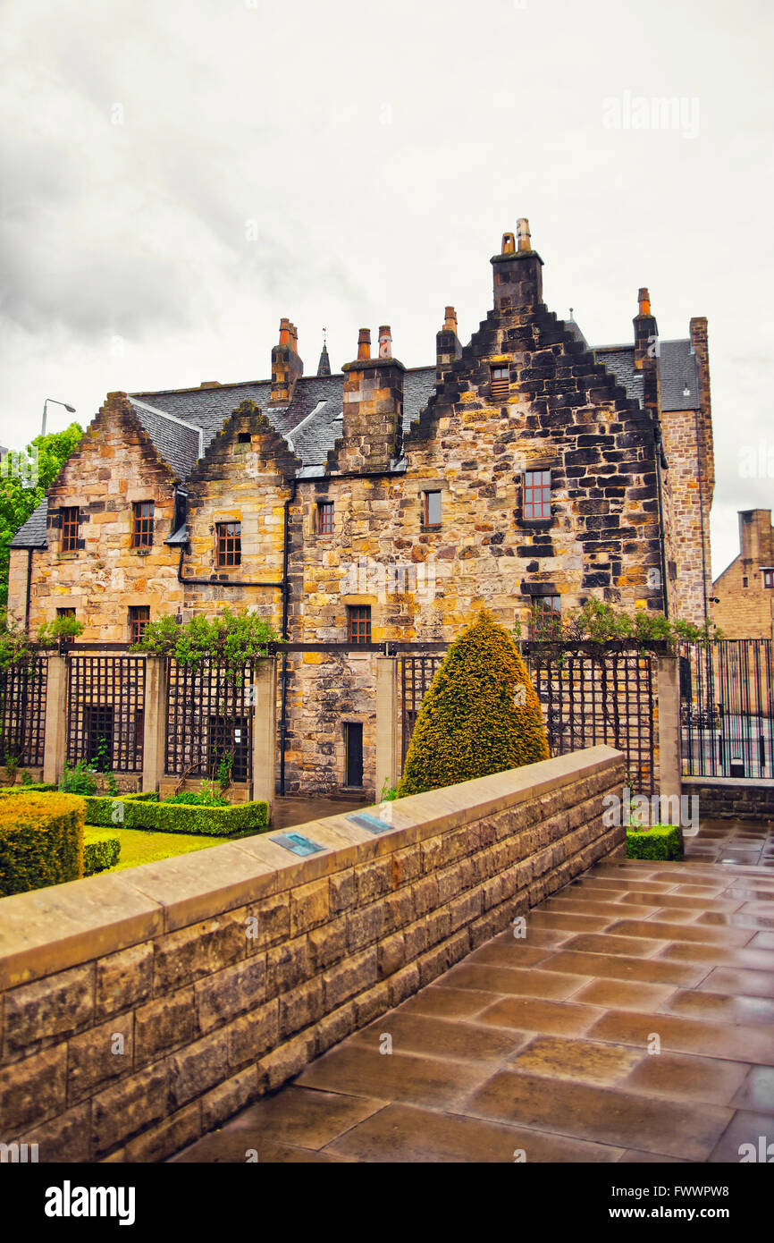 Lato posteriore della signoria Provand in Castle Street a Glasgow. Glasgow è la città della pianura in Scozia nel Regno Unito. Foto Stock