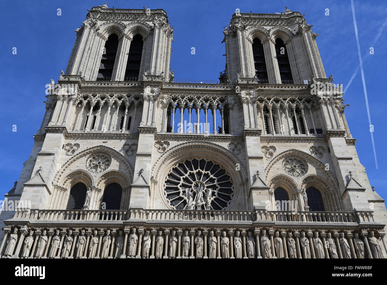 La Francia. Parigi. La facciata occidentale della cattedrale di Notre Dame. Inizio gotico. Il XIII secolo. Il restauro, XIX c. Foto Stock