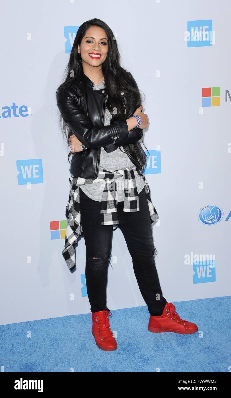 Los Angeles, CA, Stati Uniti d'America. 7 apr, 2016. Lilly Singh di presenze per noi giorno California, il Forum, Los Angeles, CA 7 aprile 2016. Credito: Elizabeth Goodenough/Everett raccolta/Alamy Live News Foto Stock