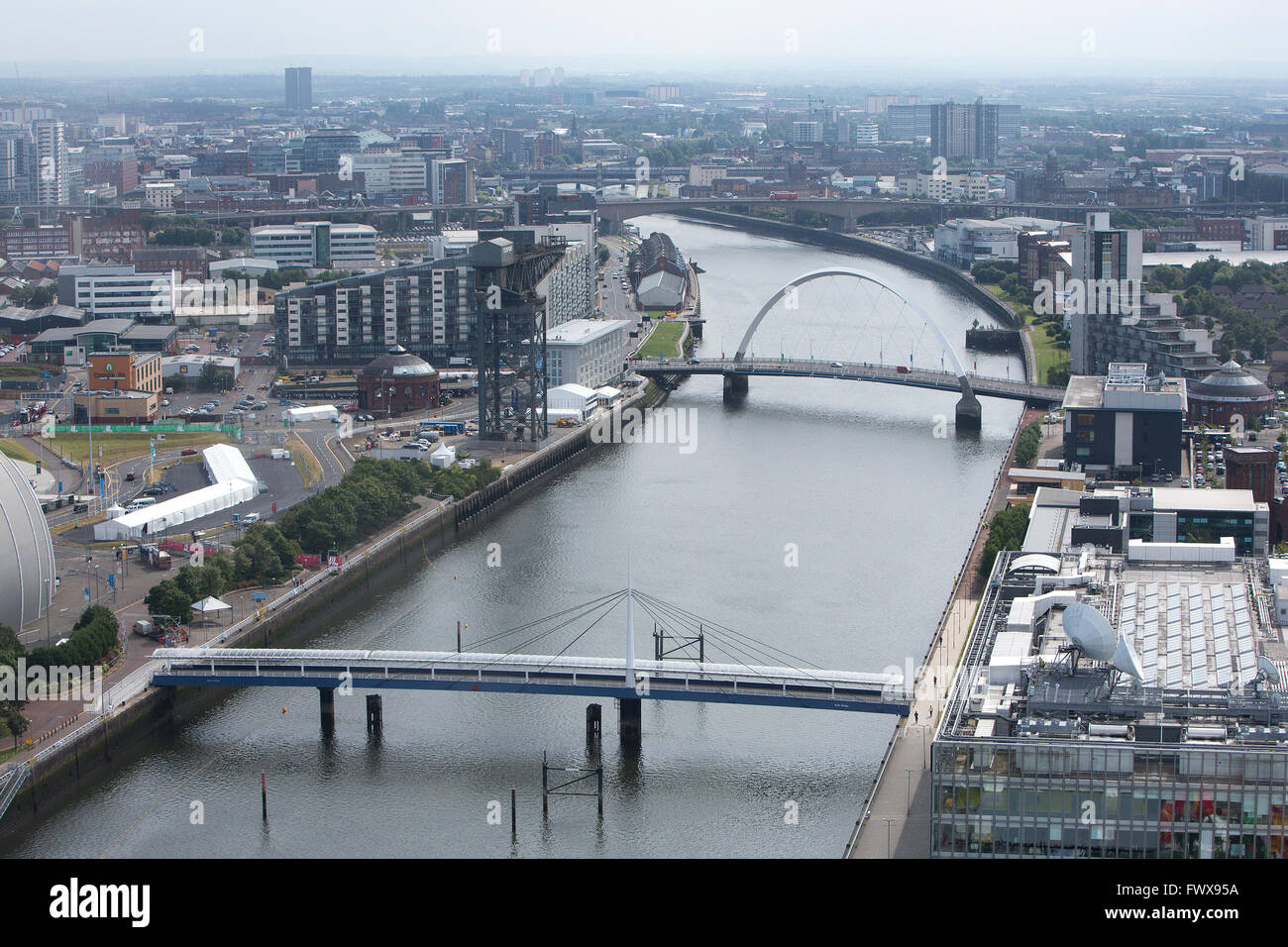 Vista dalla Torre di Glasgow di Glasgow e il fiume Clyde che corre attraverso la citta'. Foto Stock