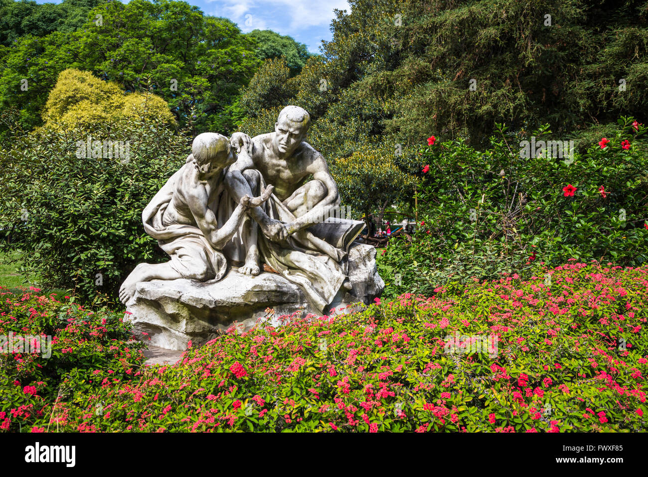 Il dubbio di una scultura in Plaza San Martin in Buenos Aires, Argentina, Sud America. Foto Stock