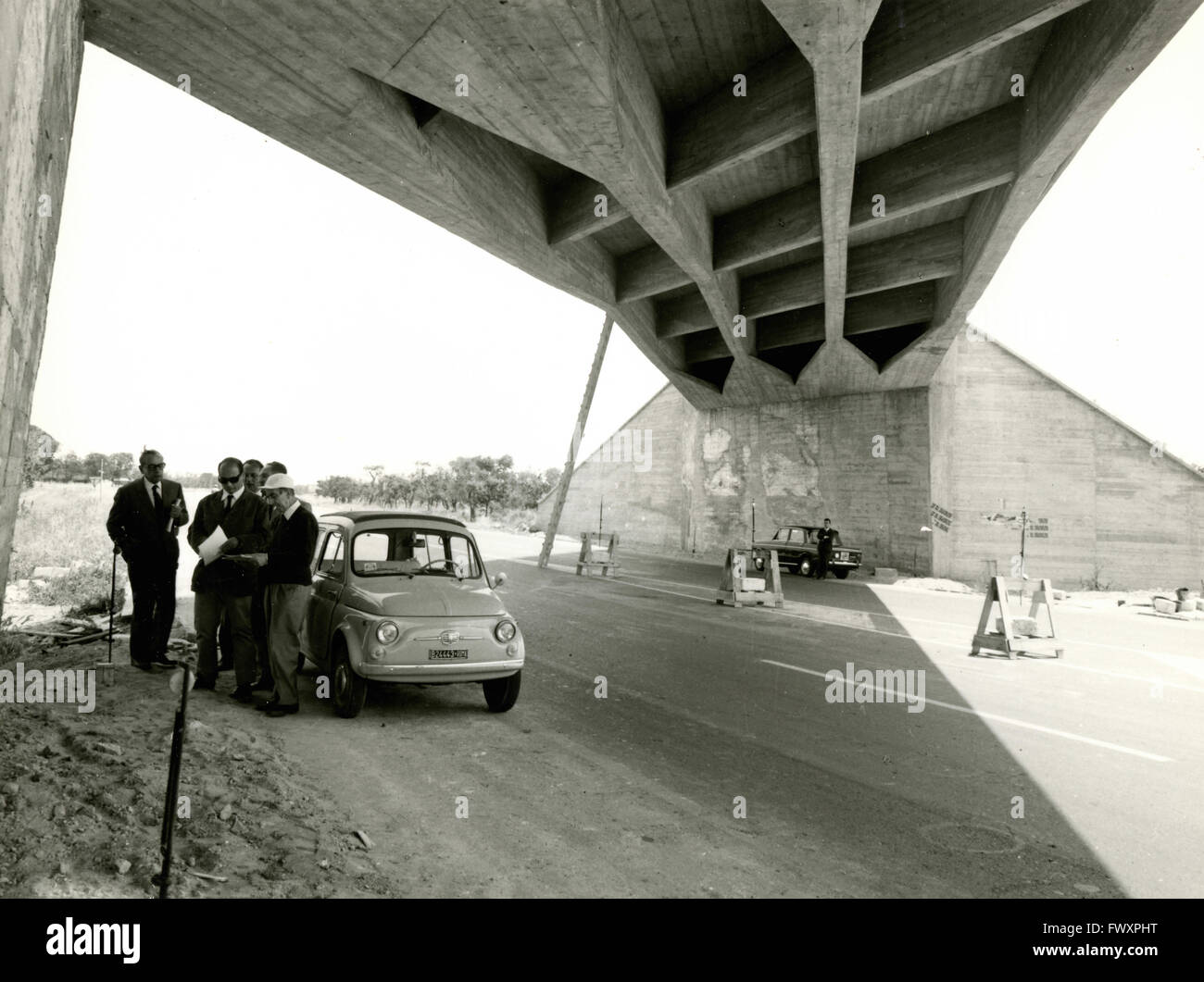 Strada in costruzione di opere, Bari, Italia Foto Stock