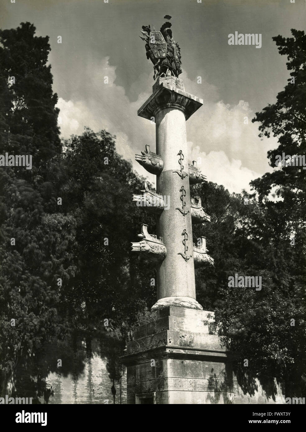 Una colonna rostrale al Pincio, Roma, Italia Foto Stock