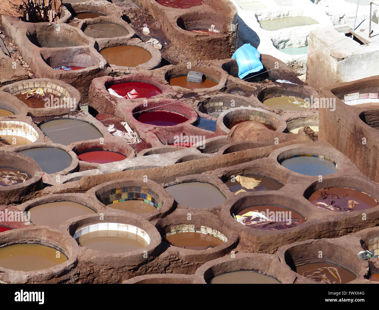 Il Marocco, Fes, industria del cuoio una conceria in pelle Foto Stock