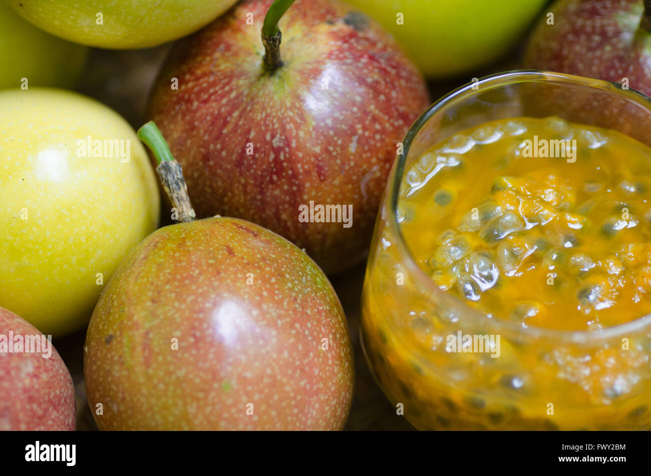 Succo di frutto della passione Foto Stock