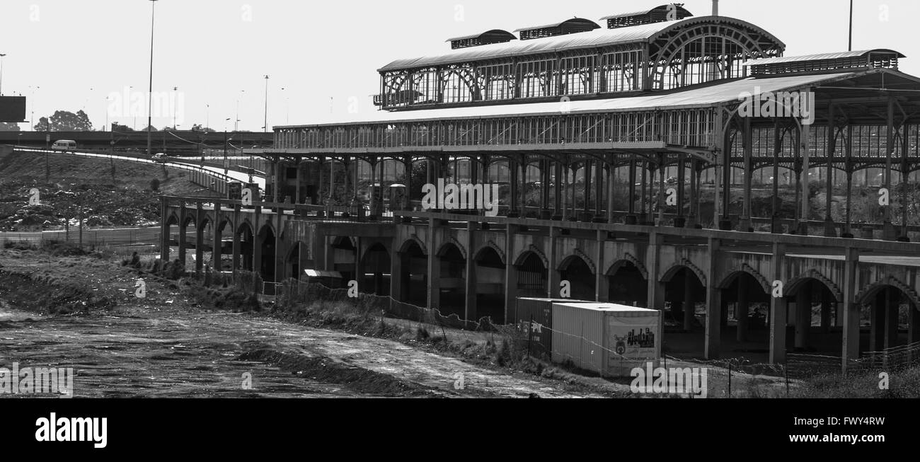 Vecchia Stazione ferroviaria piattaforma resti, Johannesburg Foto Stock