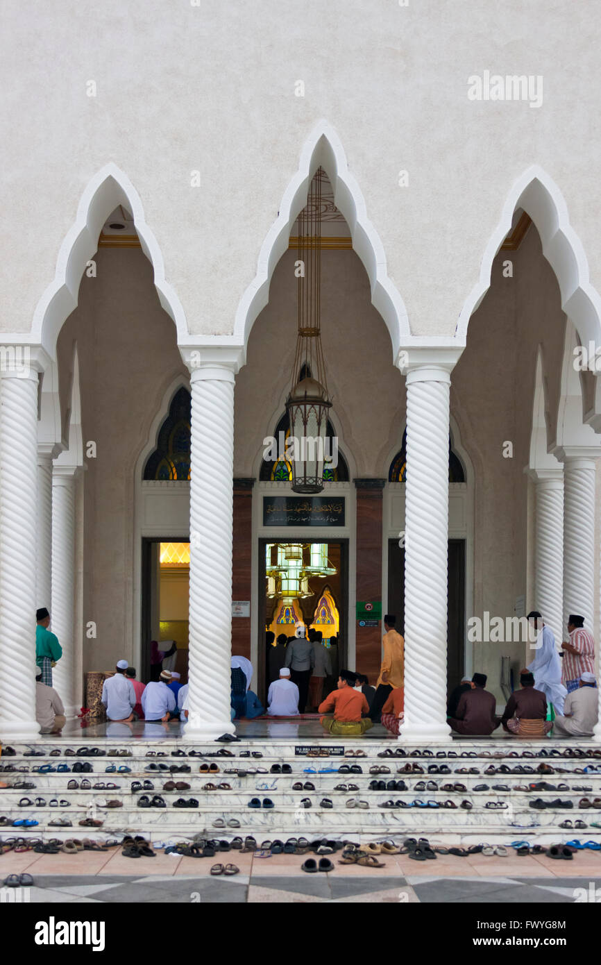 Il sultano Omar Ali Saifuddin Moschea, Bandar Seri Begawan, Brunei Foto Stock