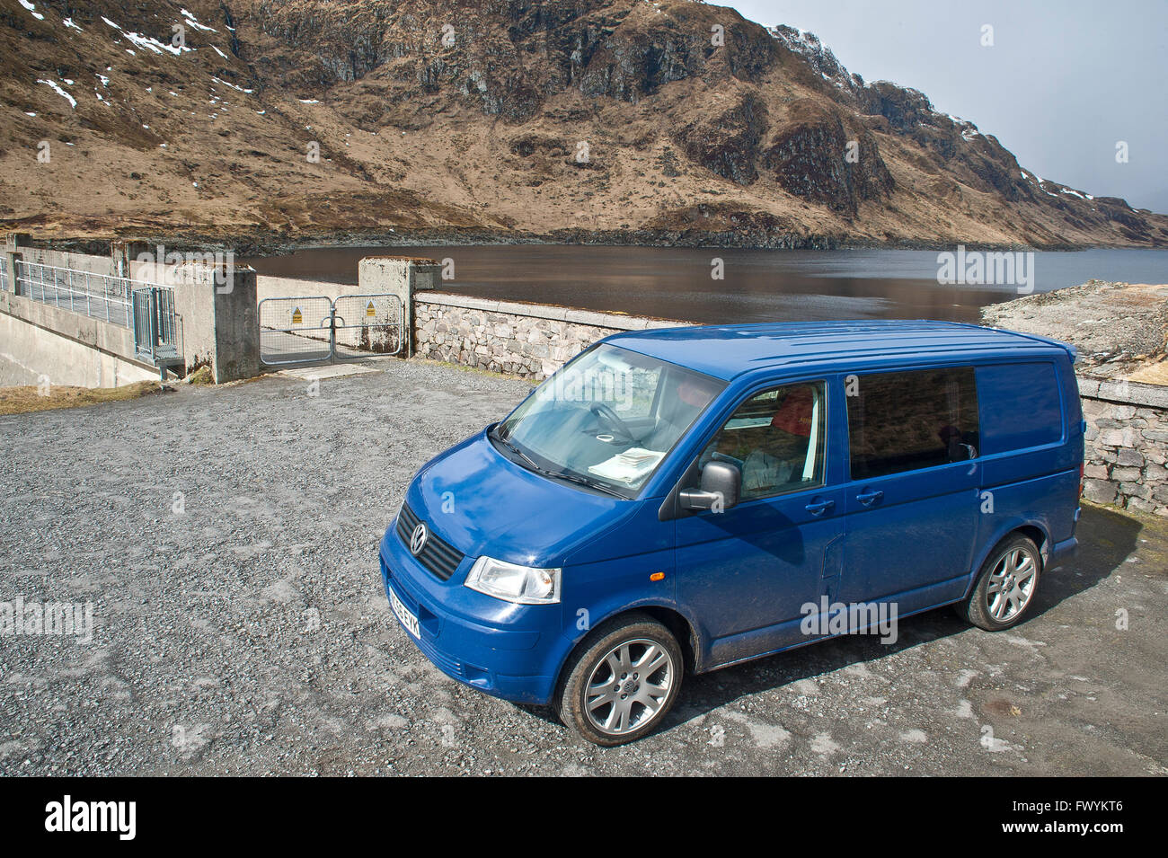 T5, transporter, vanlife, new age, avventura, blu, VW, Gran Bretagna, bus, Scozia, altopiani, Foto Stock