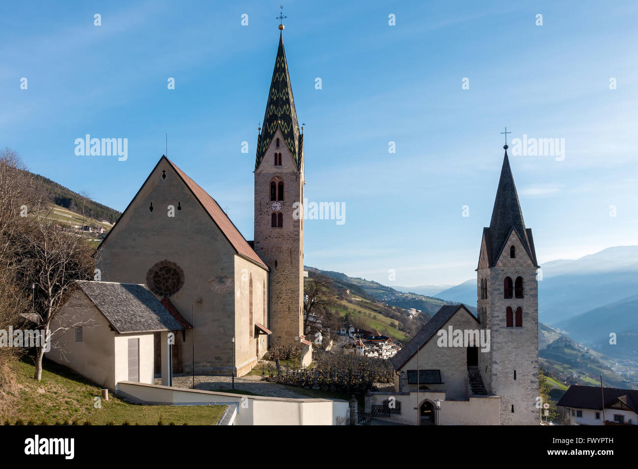 Chiesa Parrocchiale e St Micheal la Chiesa a Villandro Foto Stock