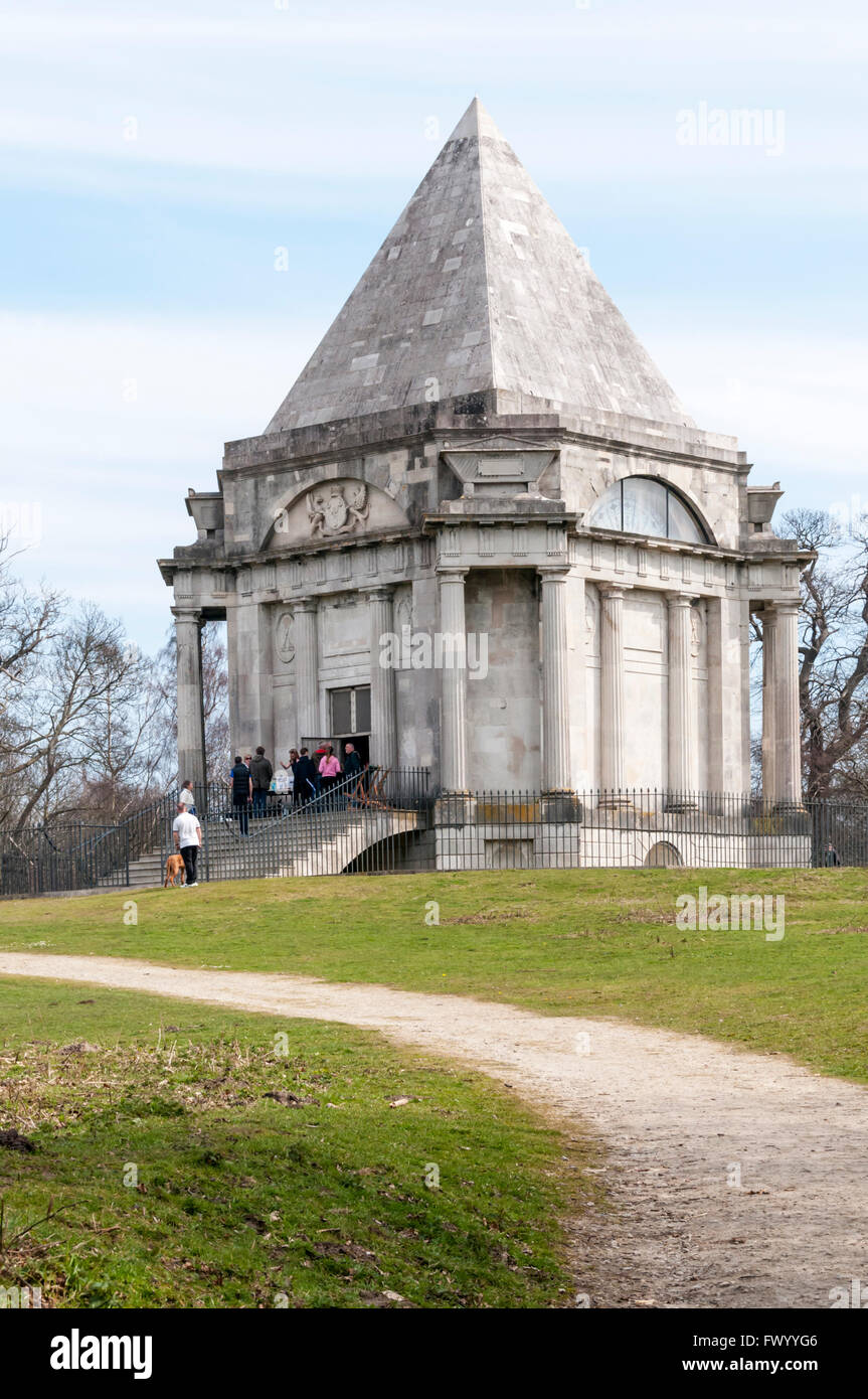 Il restaurato Mausoleo Darnley a Cobham in Kent. Foto Stock