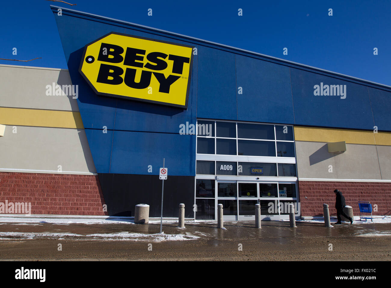 BestBuy negozio elettronico al centro RioCan a Kingston, Ont., lunedì 18 gennaio, 2016. Foto Stock