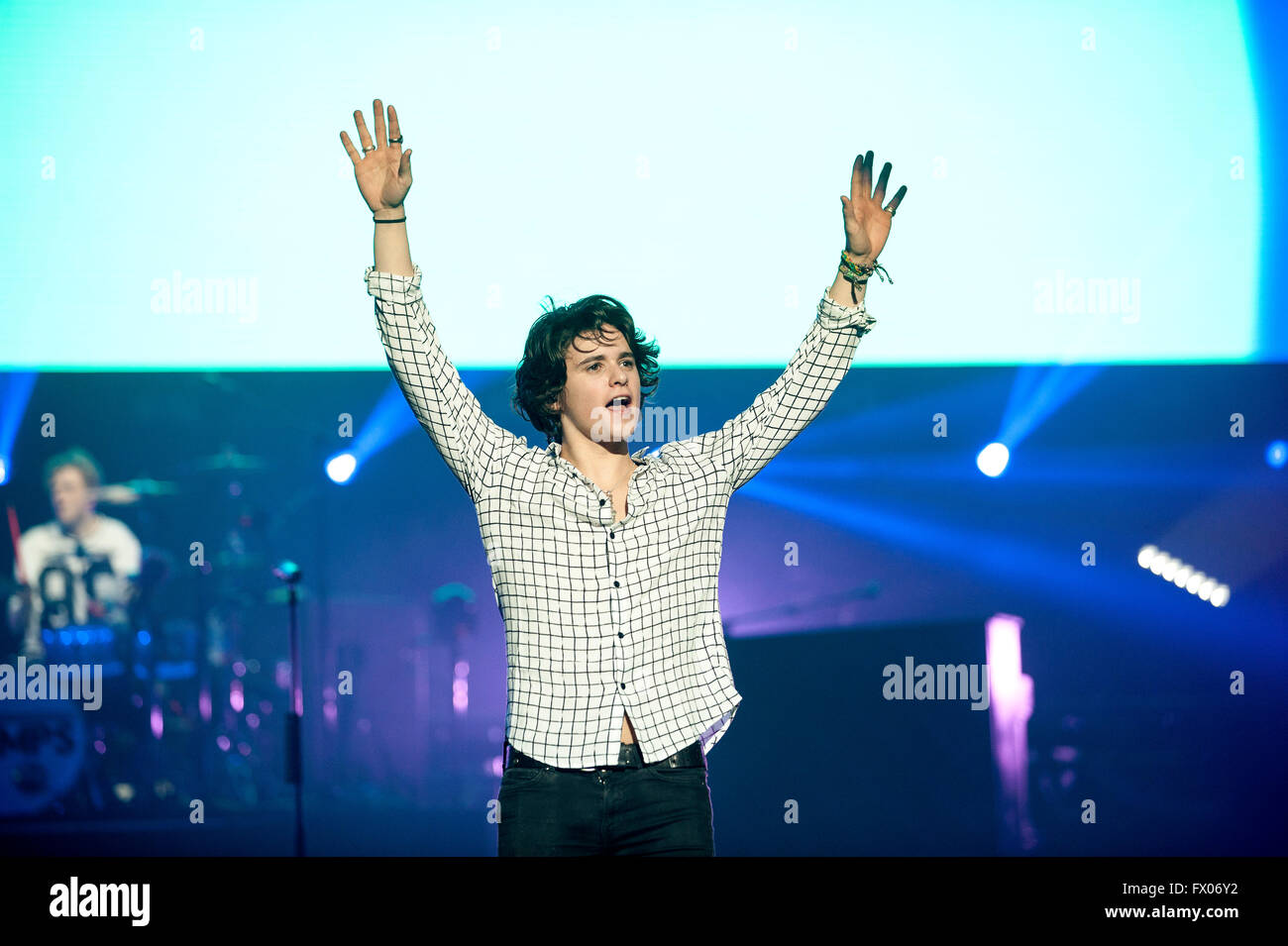 Glasgow, Scotland, Regno Unito. 08 apr, 2016. Bradley Simpson delle tomaie esegue sul palco del VEDERE Idro su 8 aprile 2016 a Glasgow, Scozia. Credito: Sam Kovak/Alamy Live News Foto Stock