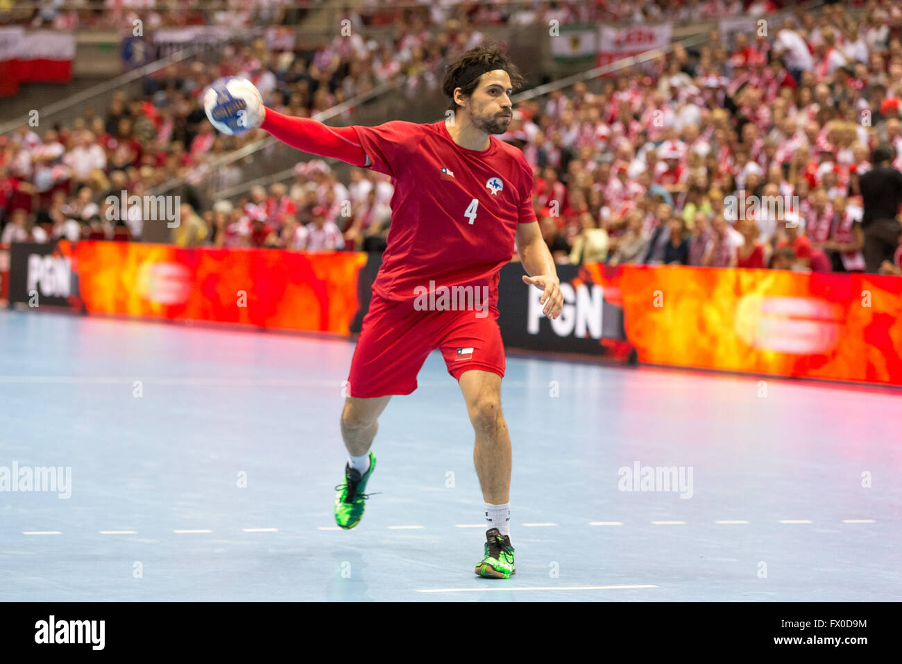 ERGO ARENA, Gdansk, Polonia, 9 Aprile, 2016. 2016 IHF uomini Giochi Olimpici il torneo di qualificazione, Erwin Feuchtmann in azione durante la partita di pallamano Polonia v Cile, Credito: Tomasz Zasinski / Alamy Live News Foto Stock