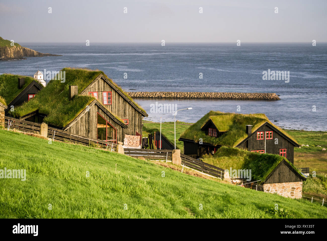 Villaggio di Kirkjubour, Isole Faerøer, Danimarca Foto Stock