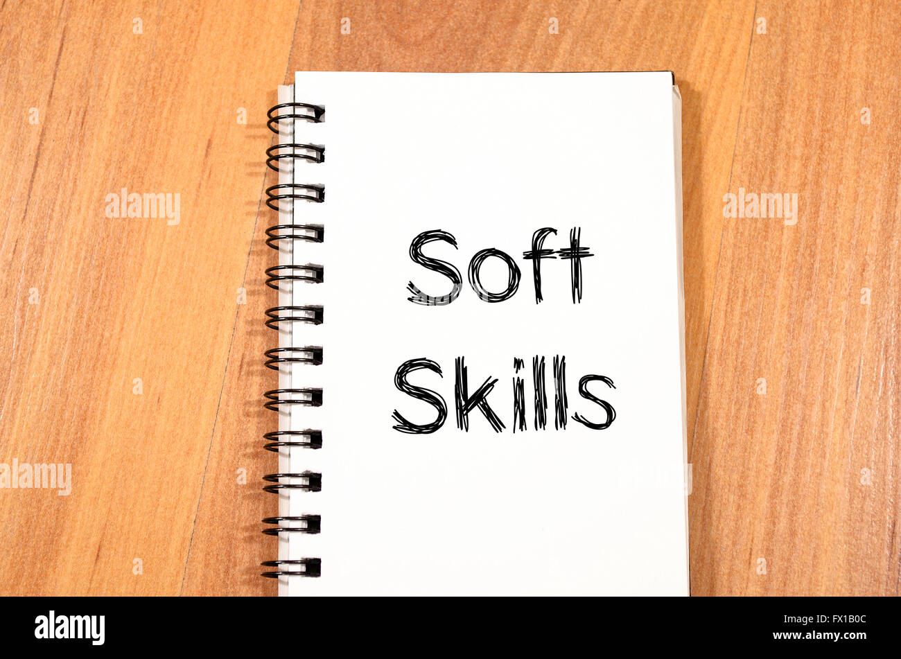 Soft skills concetto di testo scrivere su notebook Foto Stock