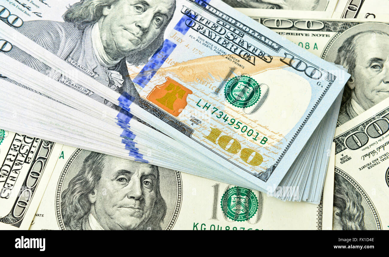 Pila di banconote da cento dollari close-up Foto Stock