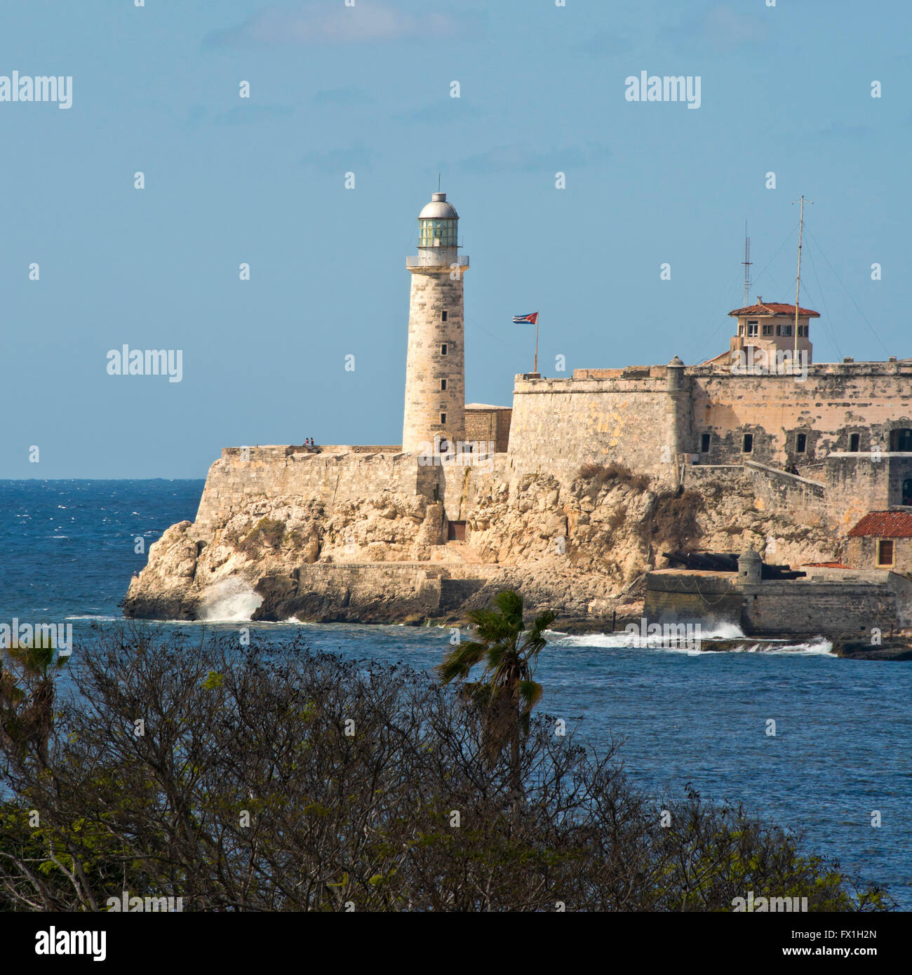 Vista sulla piazza del faro di El Morro Castle a l'Avana, Cuba. Foto Stock