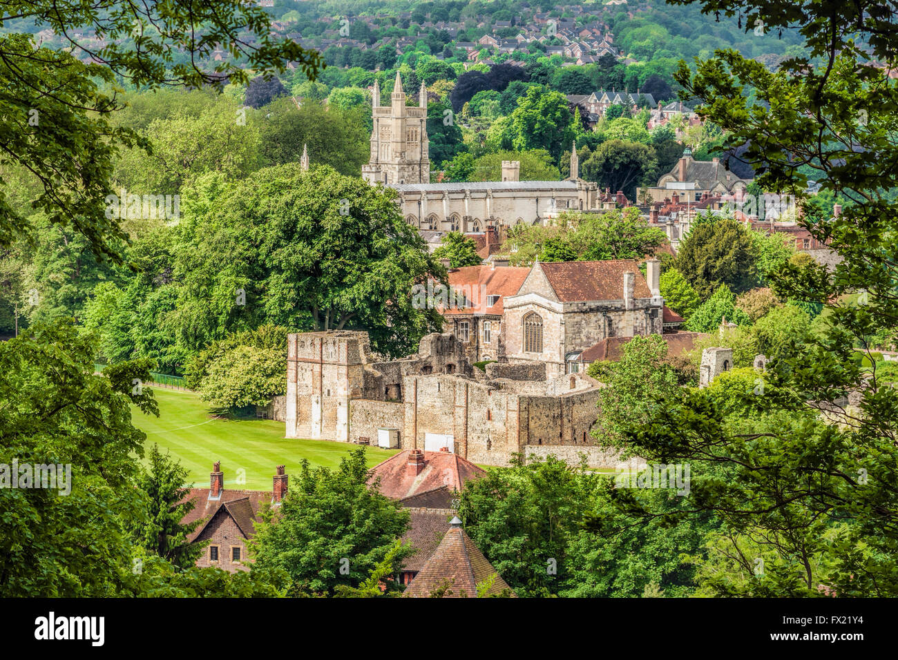 Vista distante all ospedale di Santa Croce a Winchester, Hampshire, Inghilterra Foto Stock