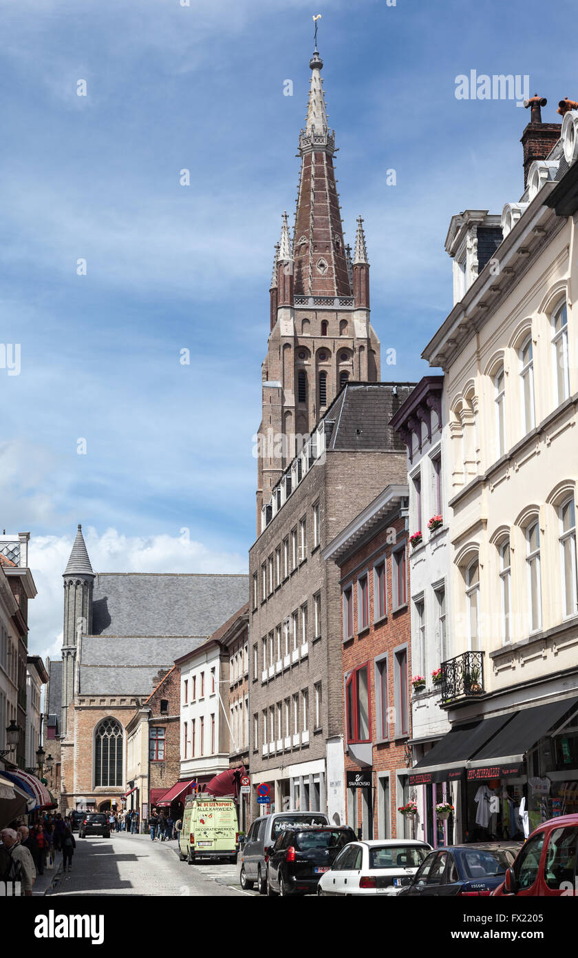 Tipico edificio in mattoni della facciata, Bruges Belgio Foto Stock