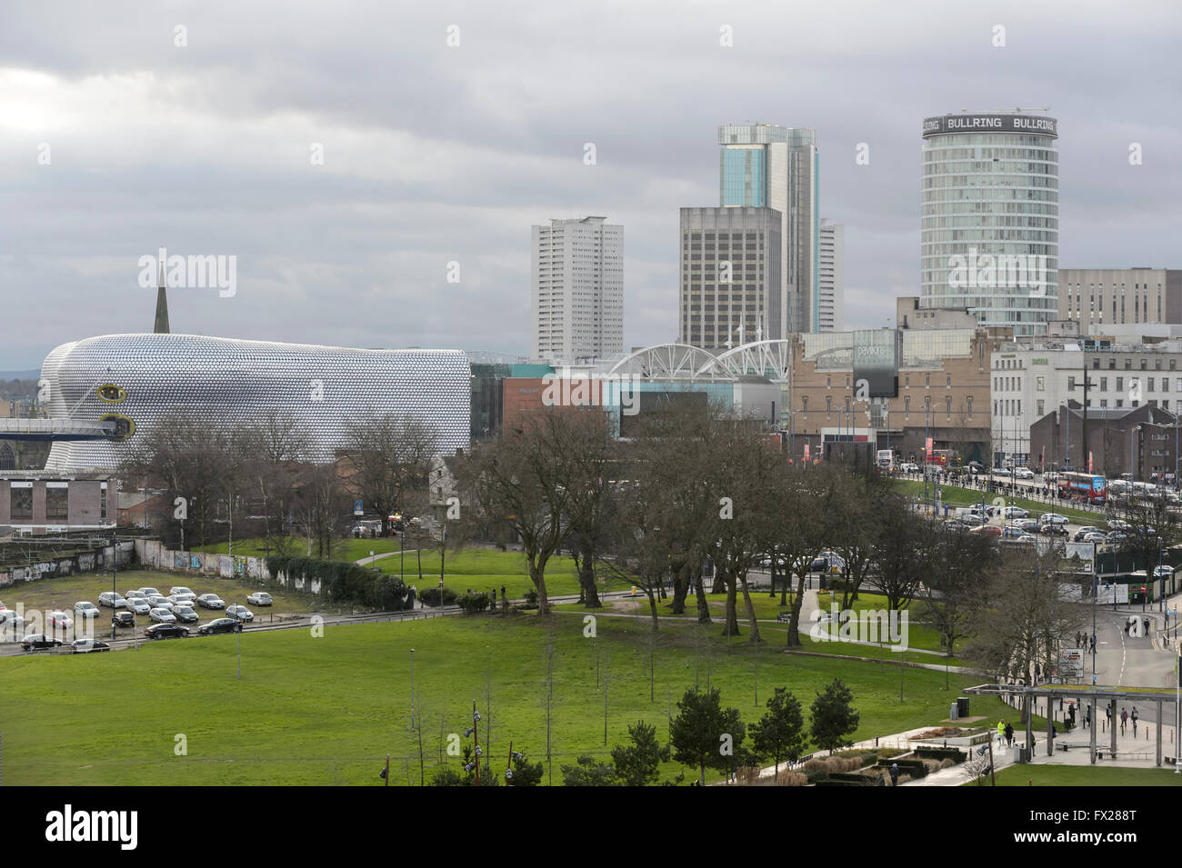 Una vista del centro della città di Birmingham skyline dal tetto del Millennium Point in Birmingham's Eastside. Foto Stock