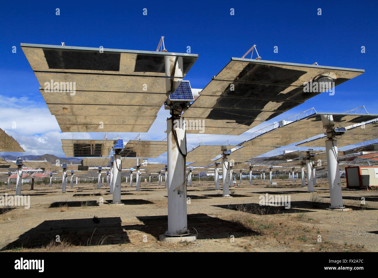 La ricerca sull'energia solare stabilimento nei pressi di Tabernas, Almeria, Spagna Foto Stock