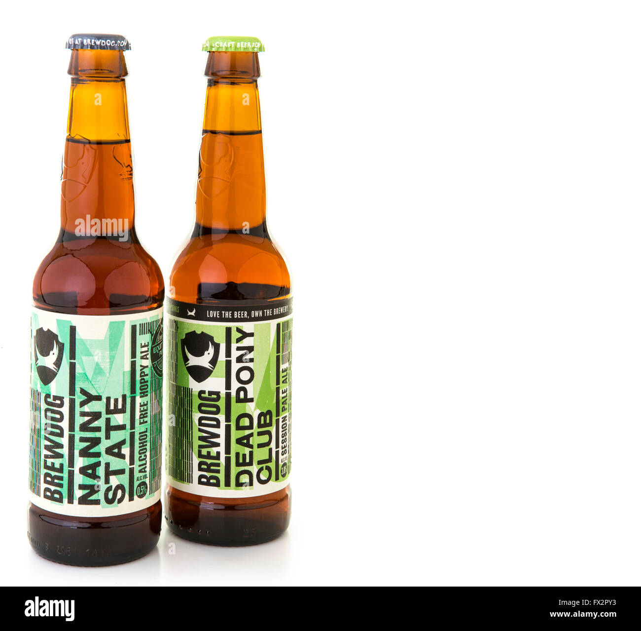 Brewdog Nanny Membro e Dead Pony club birre in bottiglia su sfondo bianco Foto Stock