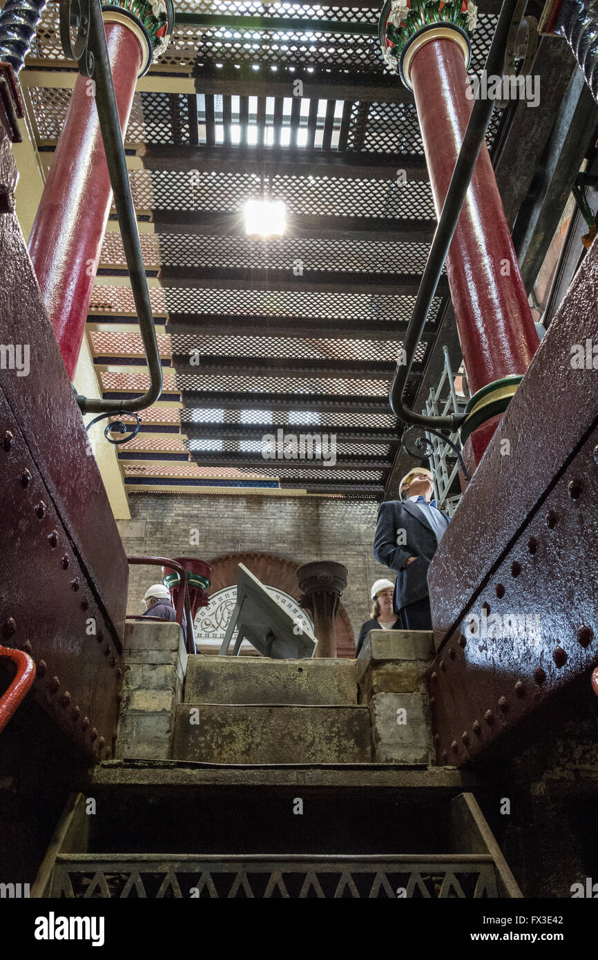 Interno del Crossness Stazione di pompaggio che fu costruito da Sir Joseph Bazalgette come parte di Londra nel periodo Vittoriano del sistema fognario Foto Stock