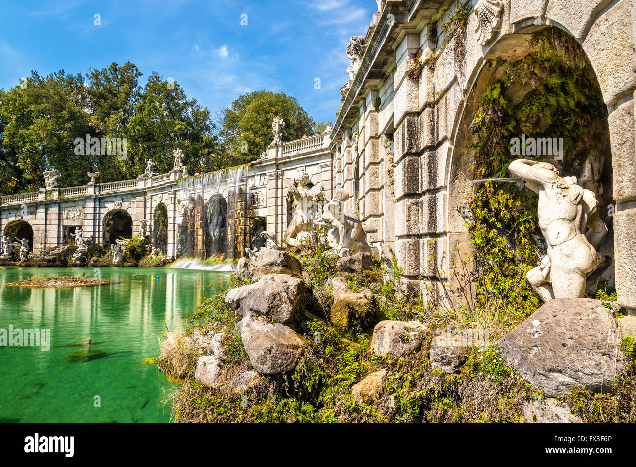 La Fontana di Eolo presso il Palazzo Reale di Caserta Foto Stock