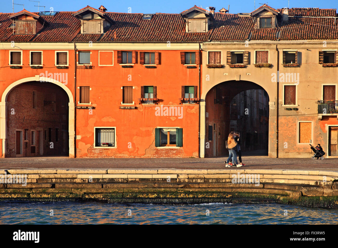 Portici nel sestiere di Castello, Venezia (Venezia) Italia. Foto Stock