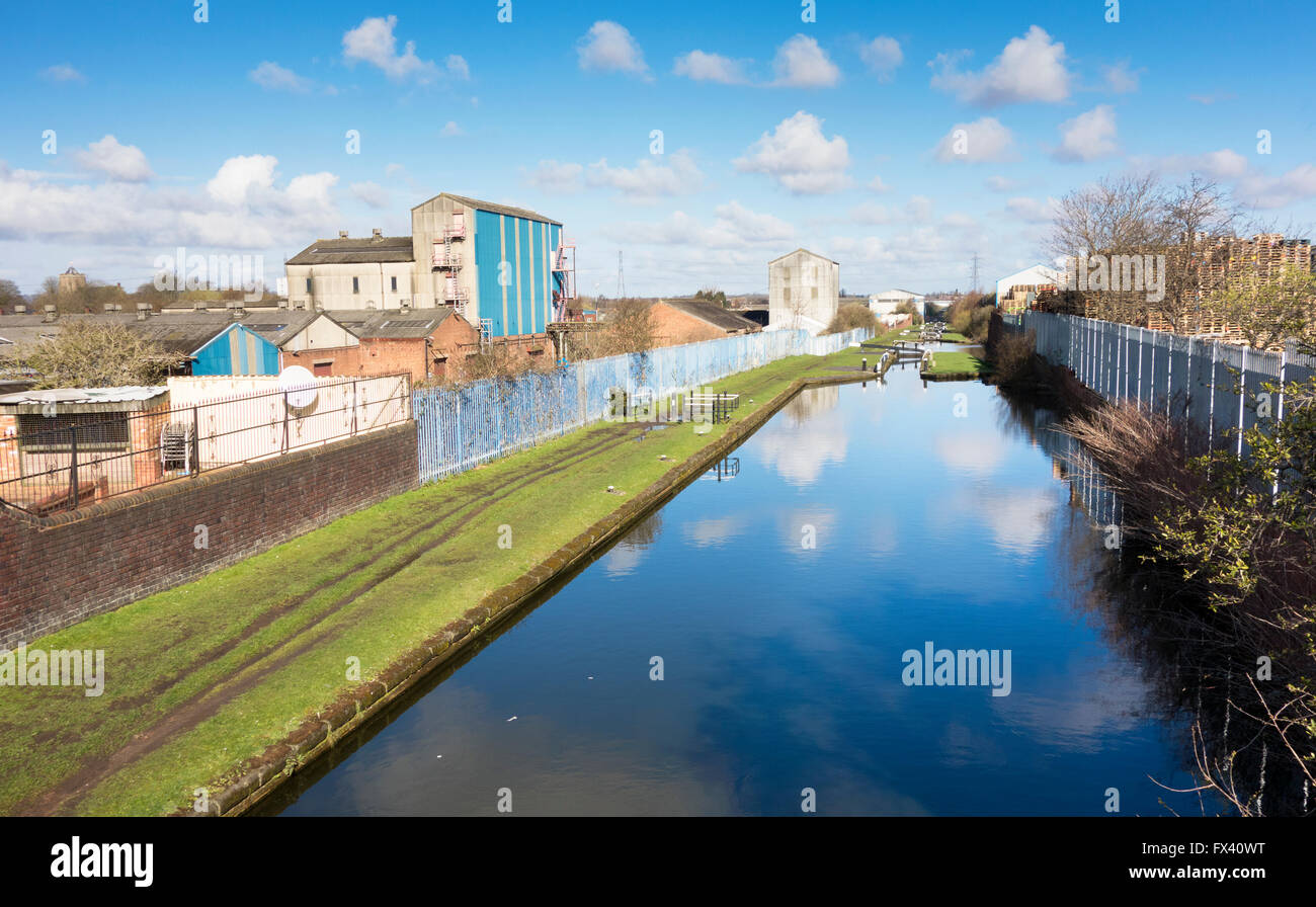 Ryders canale verde si blocca nel Black Country, Tipton West Midlands, Regno Unito Foto Stock