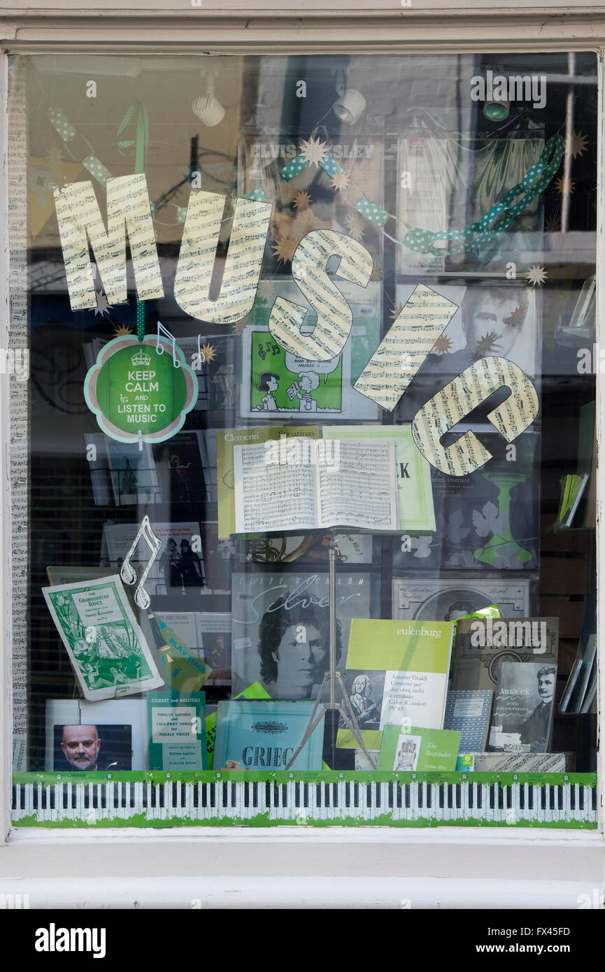 Musica ispirata vetrina. Pozzetti, Somerset, Inghilterra Foto Stock