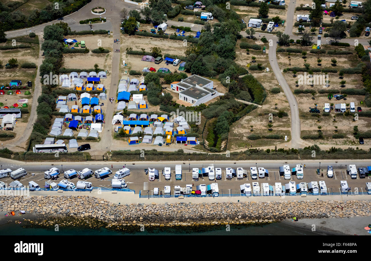 Vista aerea, campeggio di Saintes-Maries-de-la-Mer, Camargue, Saintes-Maries-de-la-Mer, Francia, Provence-Alpes-Côte d'Azur, Camar Foto Stock