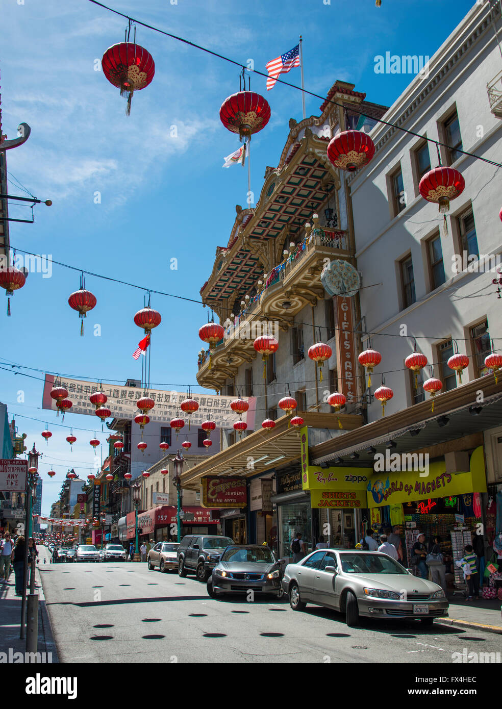 Scena di strada, Grant Avenue, Chinatown di San Francisco, California, Stati Uniti d'America Foto Stock