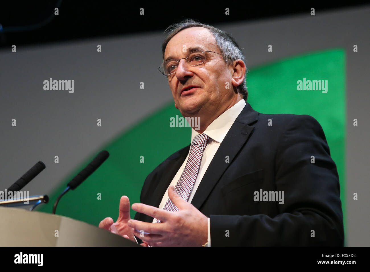 Il presidente della NFU Meurig Raymond parla durante la conferenza NFU del 2016 presso l'International Convention Centre di Birmingham, West mi Foto Stock