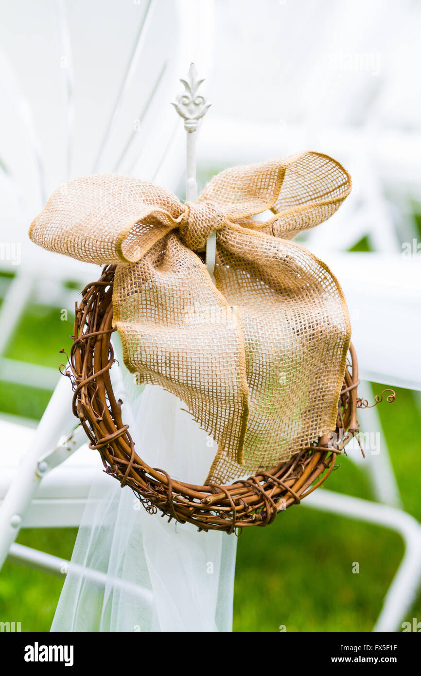 Decorazioni per matrimoni a noi una ghirlanda di legno per esterni di decor. Foto Stock