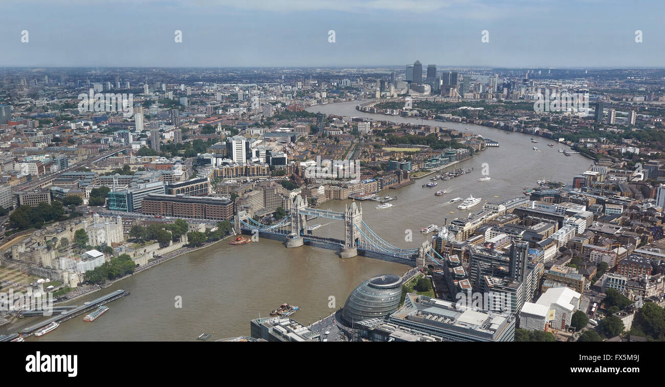 Vista aerea della city di Londra, Inghilterra in una giornata di sole Foto Stock