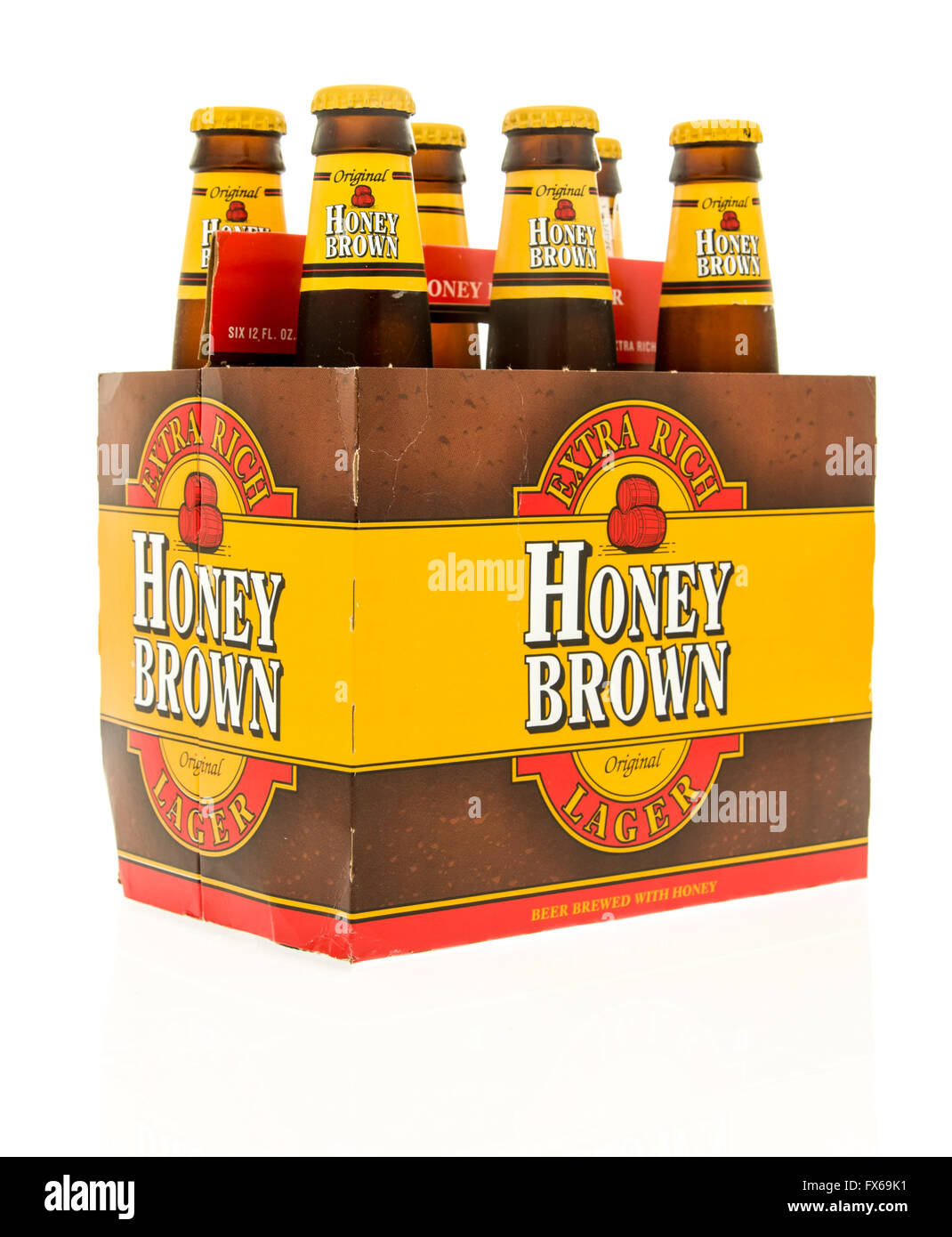 Winneconne, WI - 15 Marzo 2016: Un six pack di miele birra bruna Foto Stock