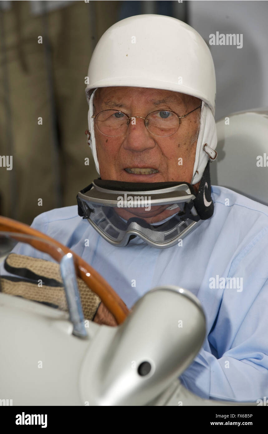 Il leggendario racing driver Sir Stirling Moss Foto Stock