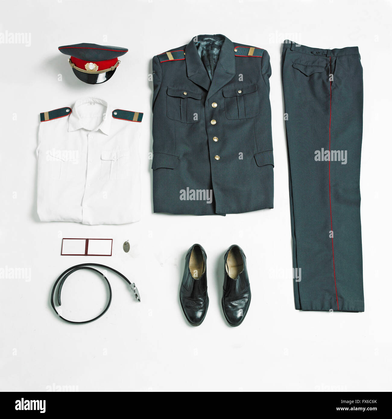 Organizzato uniforme militare e attrezzature Foto Stock