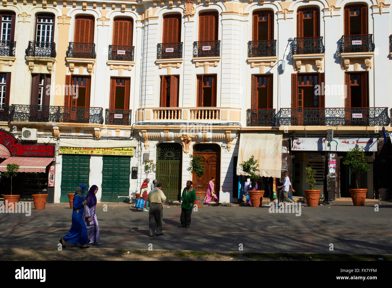 Il Marocco, Tangeri, Medina, città vecchia, Almanzor street Foto Stock