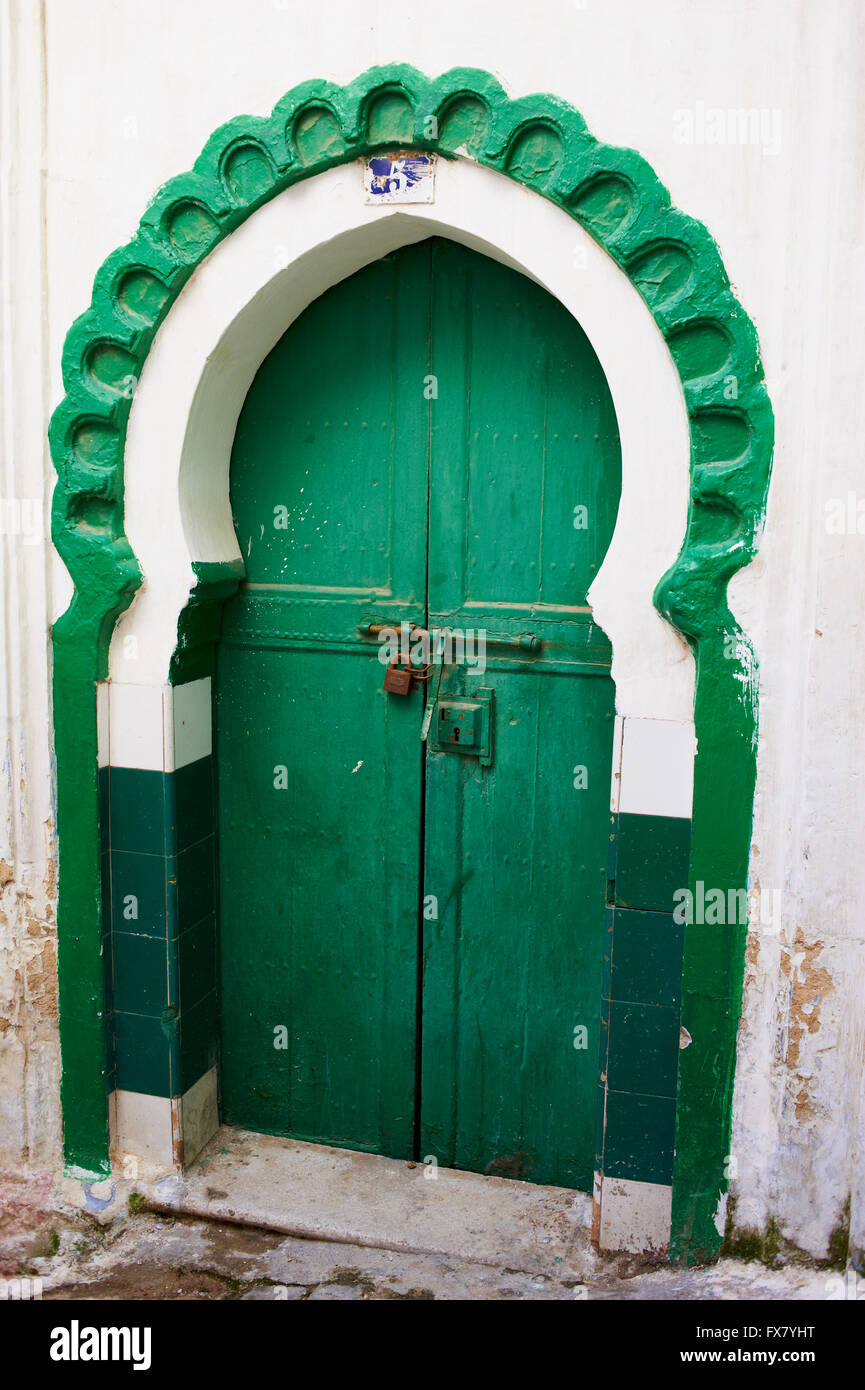 Il Marocco, Tangeri, Medina porta vecchia città Foto Stock
